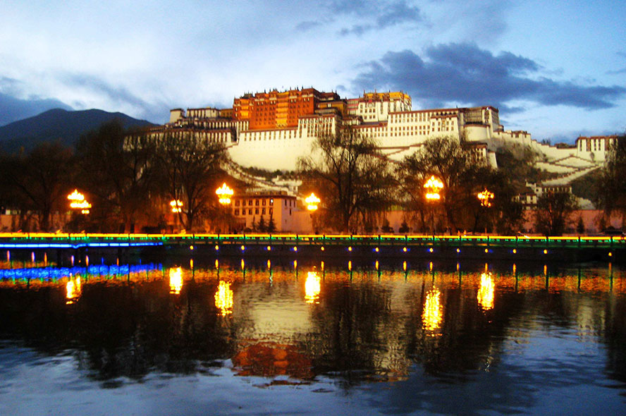 10 Days Chengdu - Xining - Tibet Railway Tour