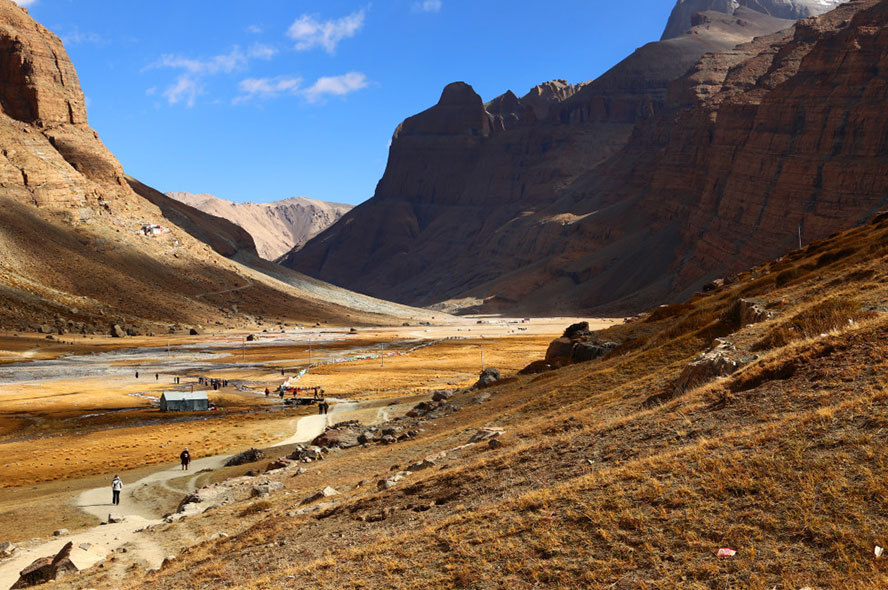 14 Days Mt. Kailash Trekking & EBC Tour