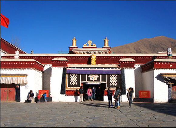 14 Days Mt. Kailash Trekking & EBC Tour